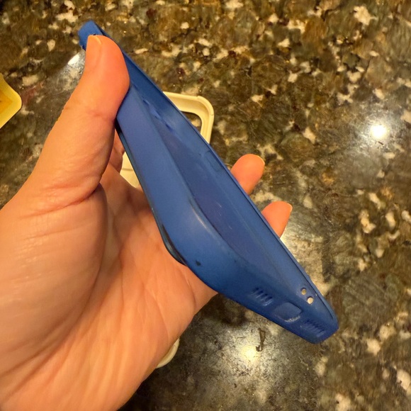 iPhone 12 Pro Max Spigen Cream and Blue Phone Case Duo - Picture 15 of 16